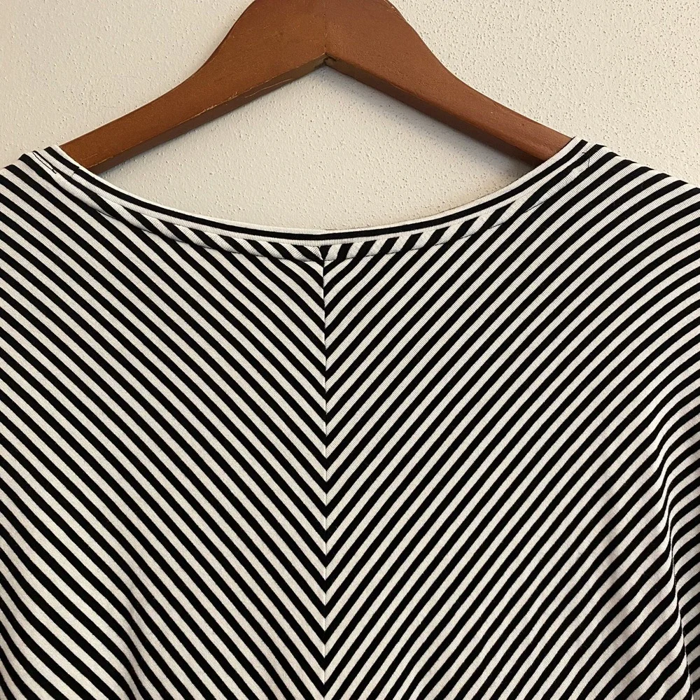 Chico's Striped Top Womens Chico Size 2 Longline 3/4 Sleeve WHITE Black - Picture 10 of 11